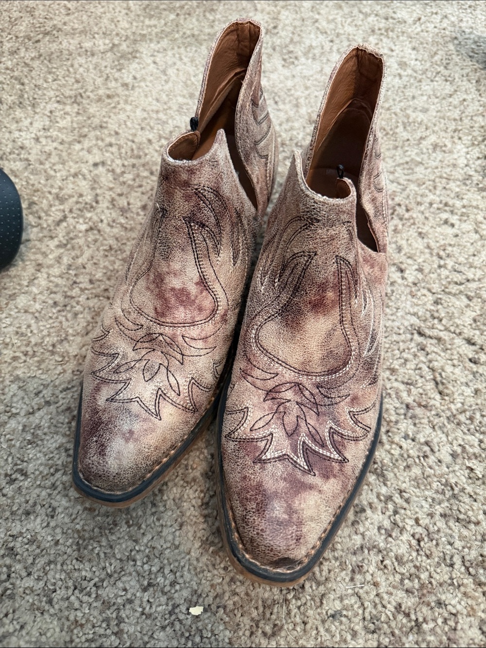 Roper Women's Distressed Tan Brown Suede Western Ankle Booties